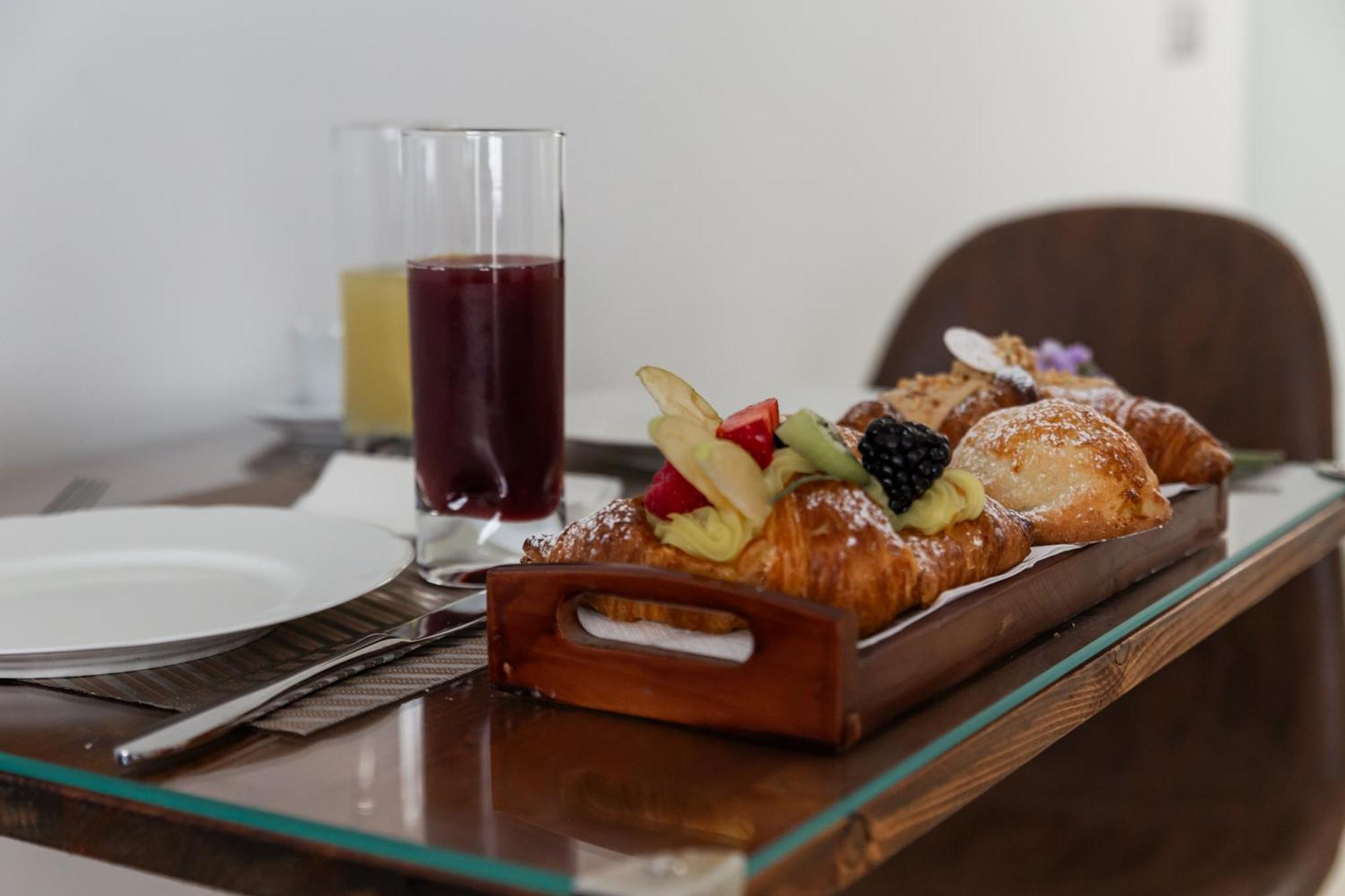 Vesuvio Plaza Room ออตตาวิอาโน ภายนอก รูปภาพ