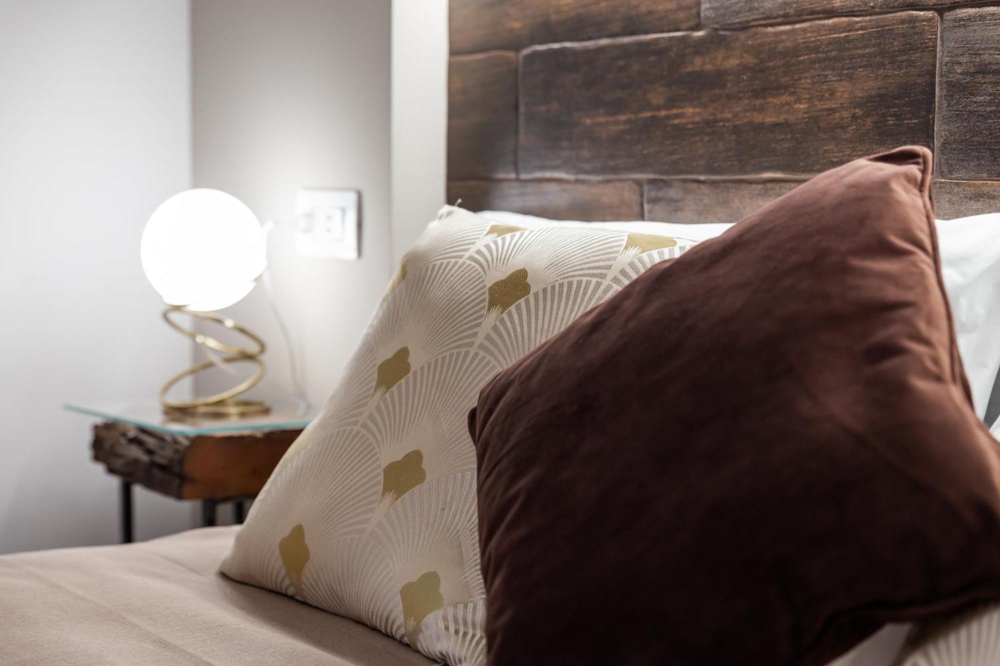 Vesuvio Plaza Room ออตตาวิอาโน ภายนอก รูปภาพ