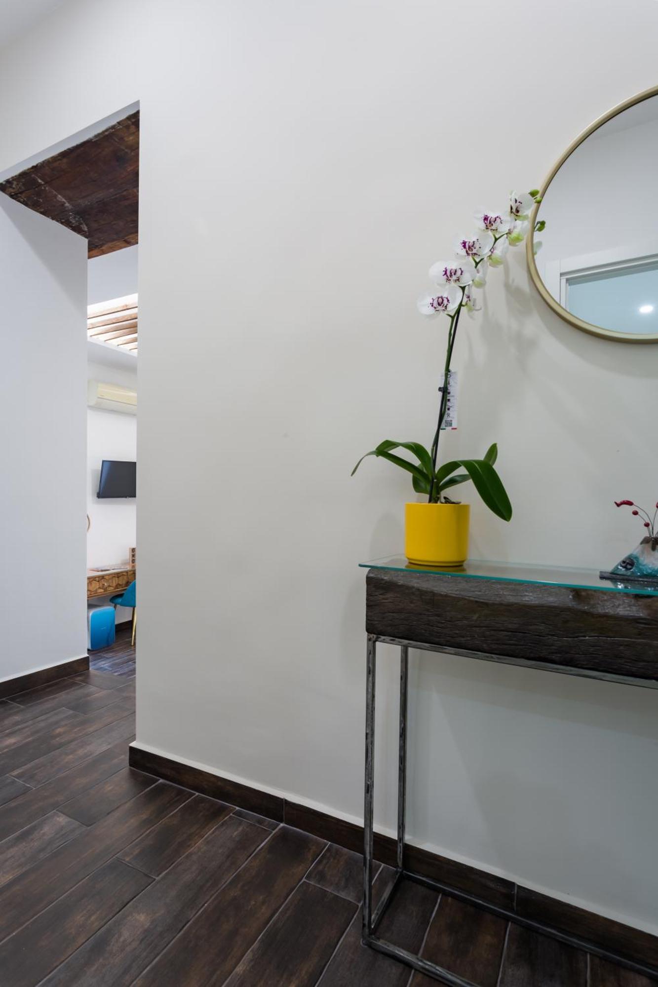 Vesuvio Plaza Room ออตตาวิอาโน ภายนอก รูปภาพ